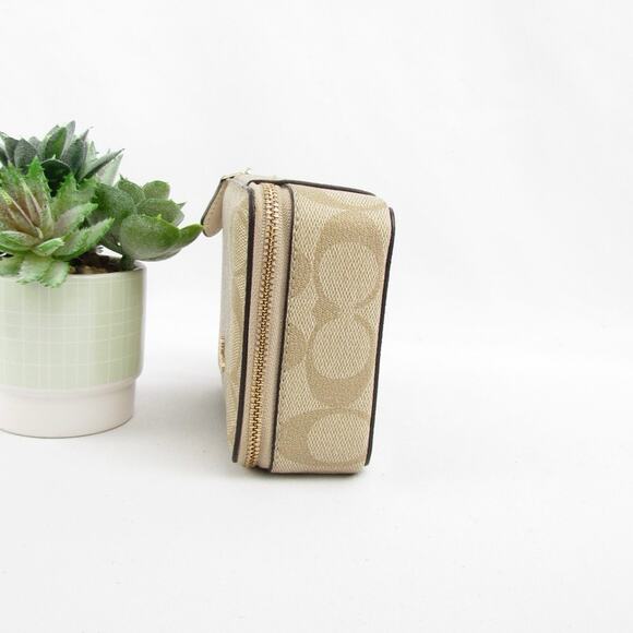 Coach Large Jewelry Box In Signature Canvas - Picture 4 of 8